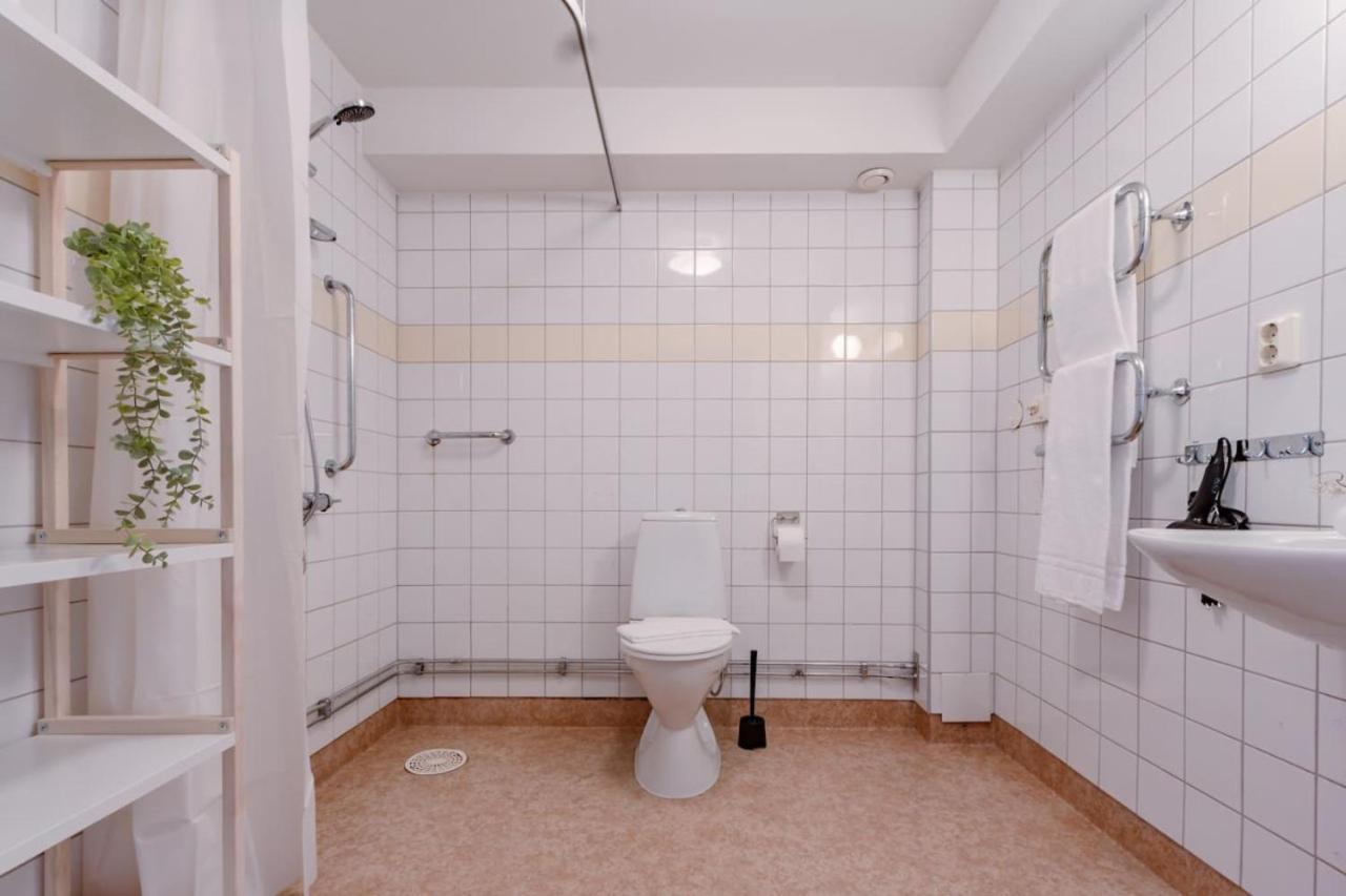 Budget Comfort On Trendy Soedermalm, Construction Work Стокгольм Экстерьер фото