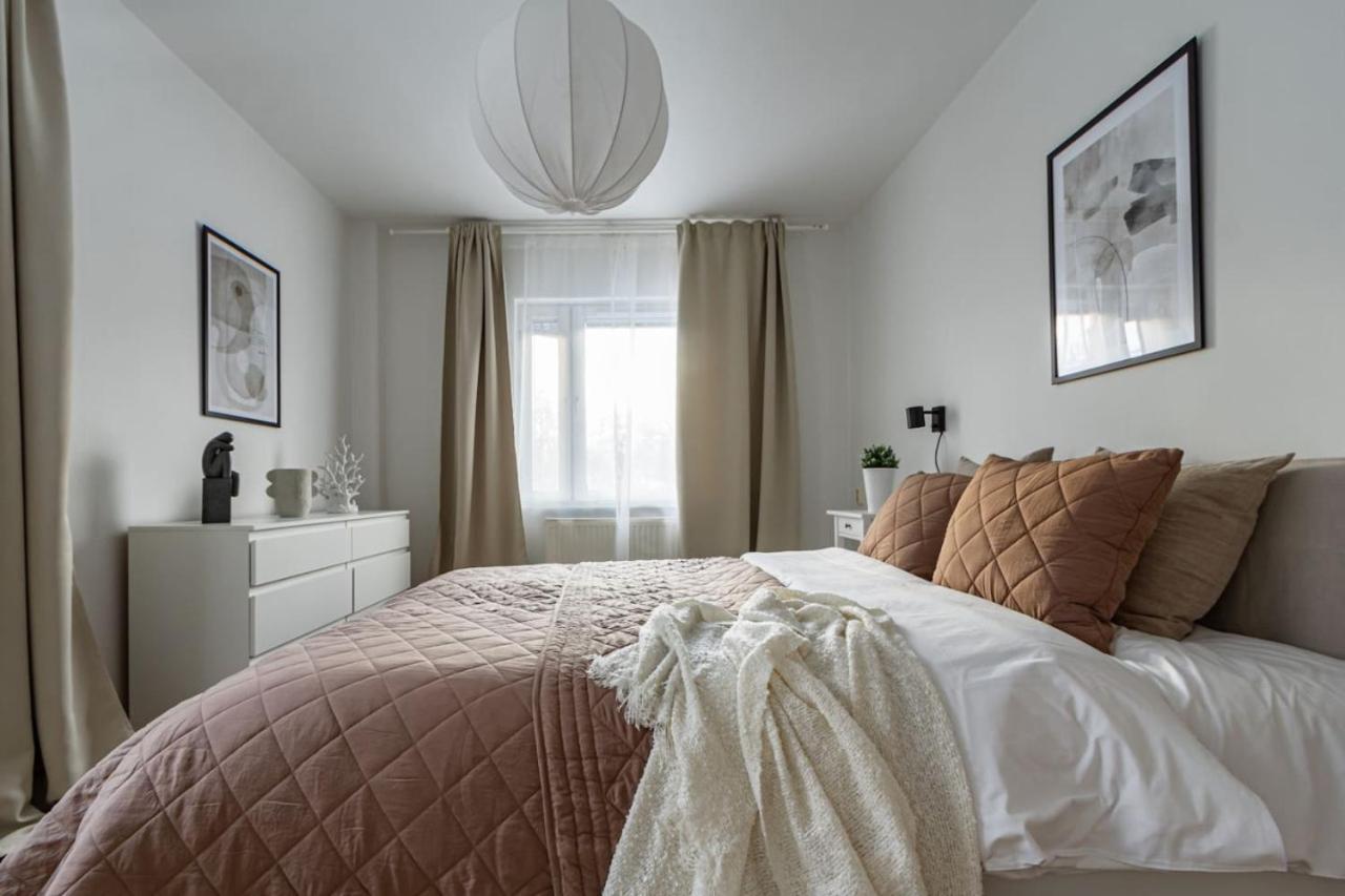 Budget Comfort On Trendy Soedermalm, Construction Work Стокгольм Экстерьер фото
